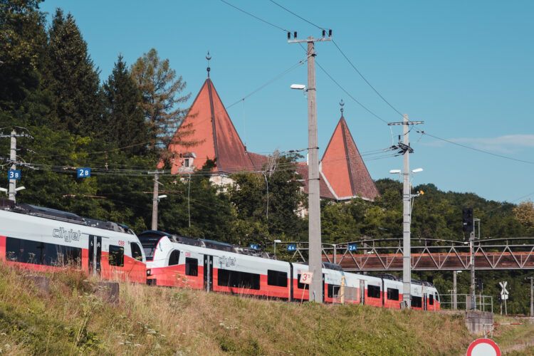 Bahnhof Spielberg mit Schlossblick