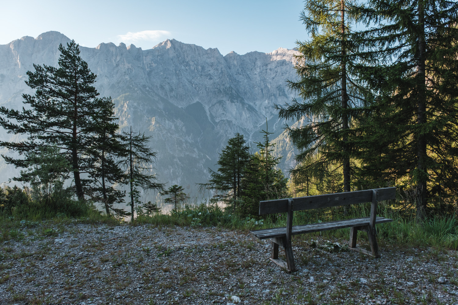 Wanderung zum Buchsteinhaus 4 4 rastbank ausblick wanderweg buchsteinhaus
