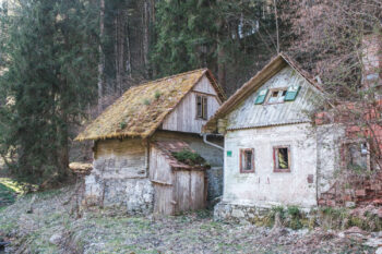 R13 Rötschgrabenweg in Semriach 6 5 roetschgraben zerfallene gebaeude