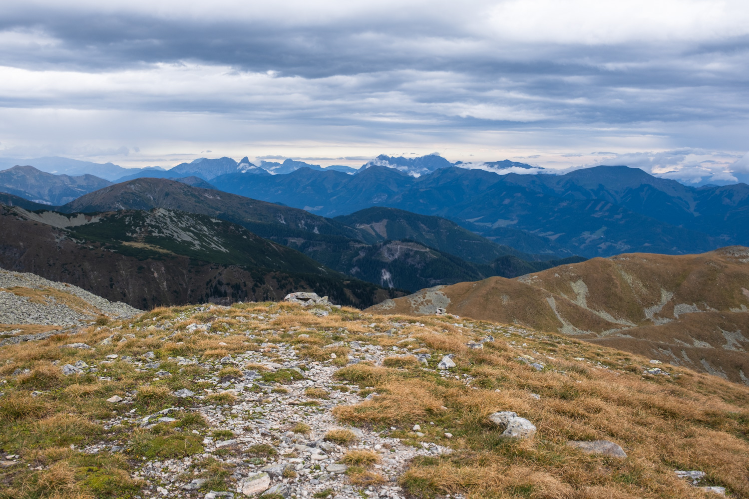 Hämmerkogel (2.253 m) 7 7 blick richtung gesaeuse